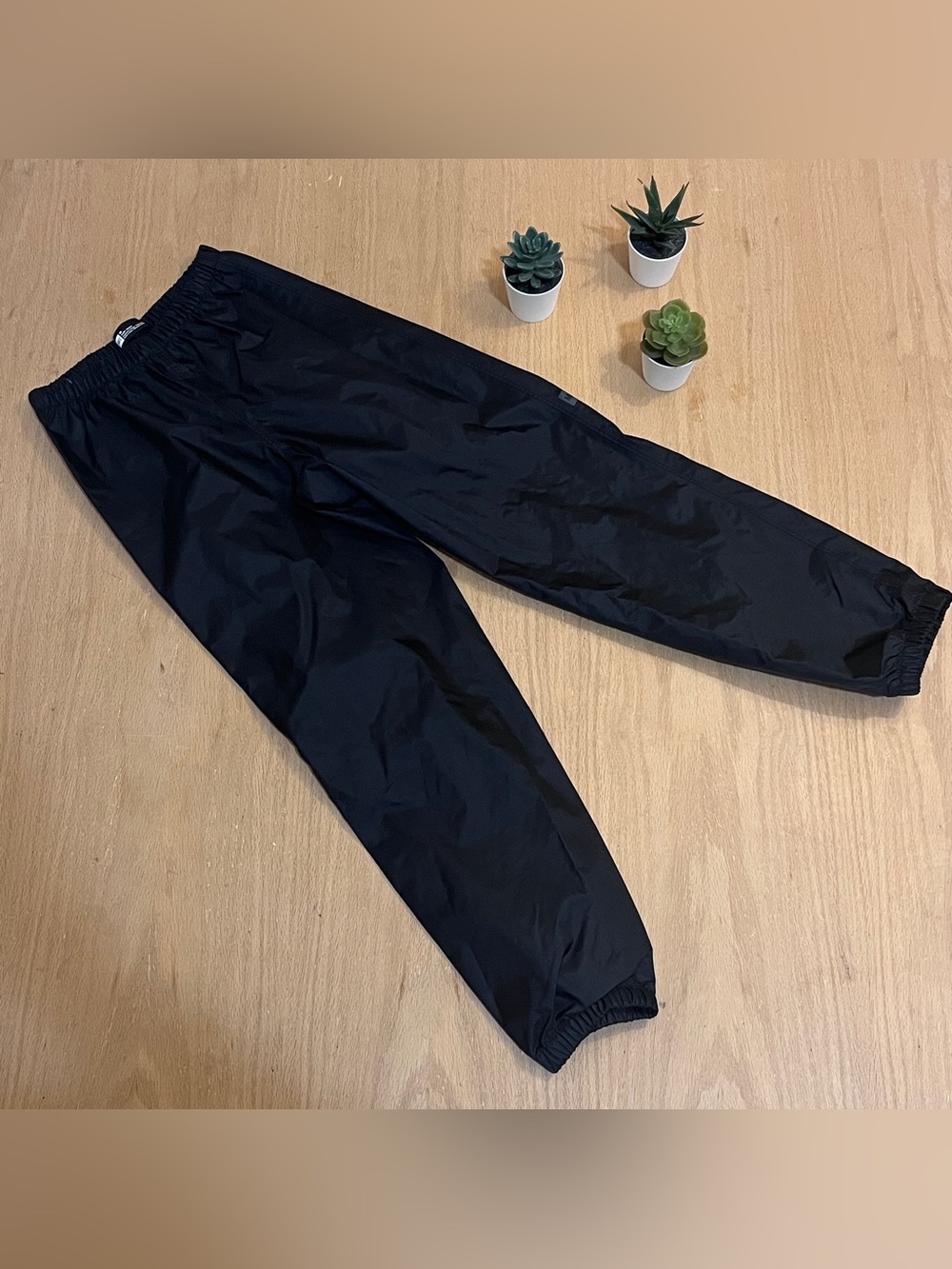NWOT MEC Heritage Black Rain Pants